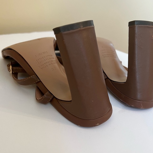 Alias Mae square toe sandals and toe ring - Picture 13 of 16